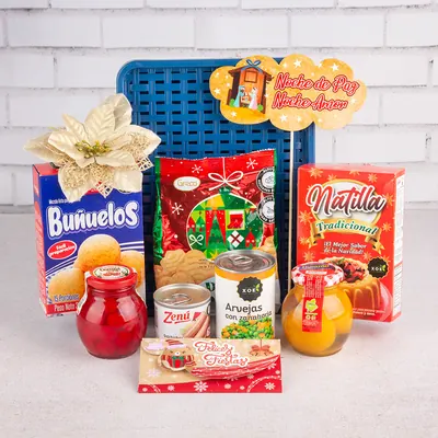 Anchetas navideñas de línea económica en canasta plástica con buñuelos y natilla